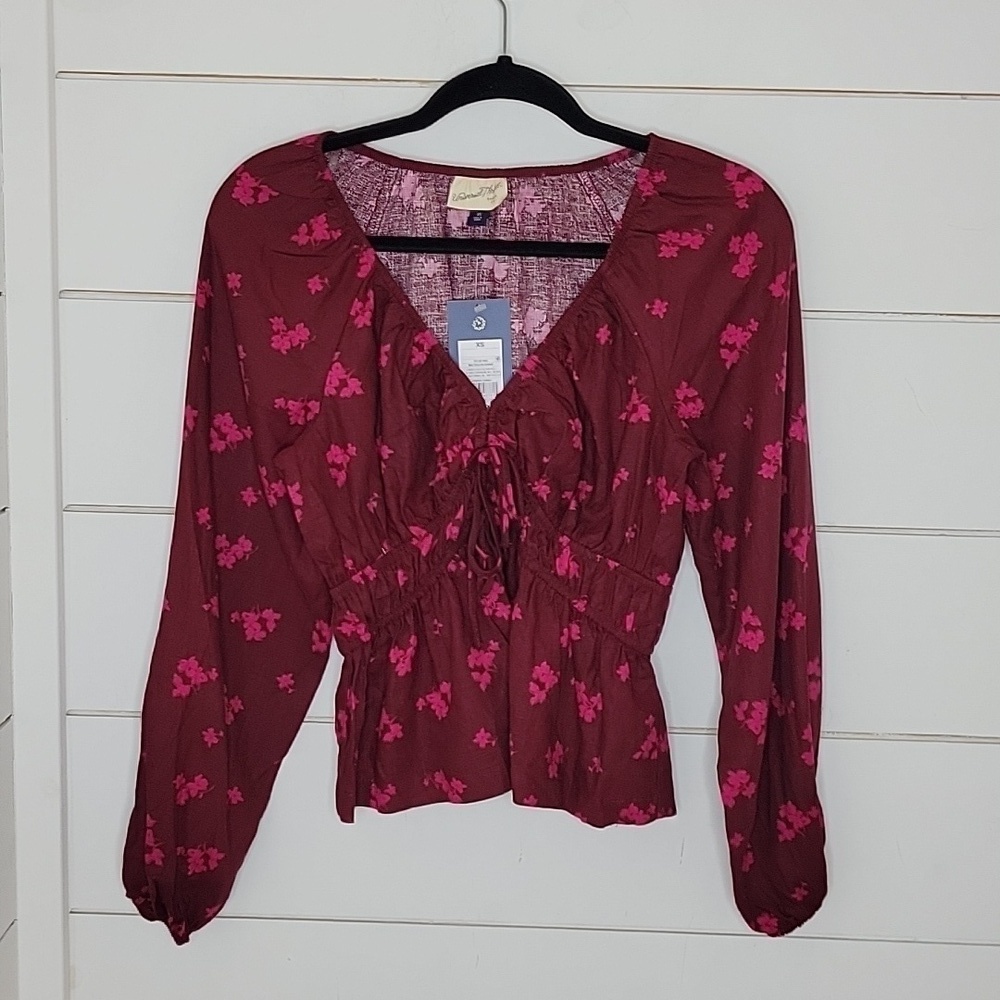 NWT Universal Thread xs burgundy and pink bohemian linen top
